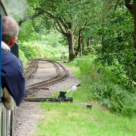 The Wayside And Whisky Barn Pensión 4*