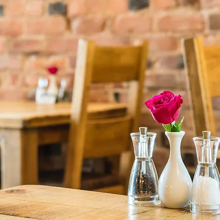 Pensión The Wayside And Whisky Barn