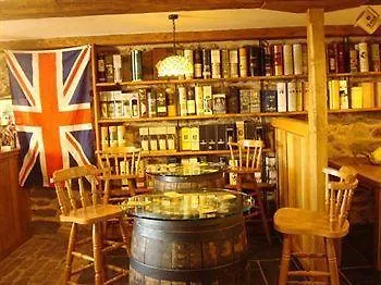 The Wayside And Whisky Barn Pensión Whitbeck