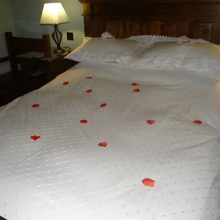 The Wayside And Whisky Barn 4* Whitbeck