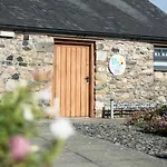 Pensión The Wayside And Whisky Barn 4*