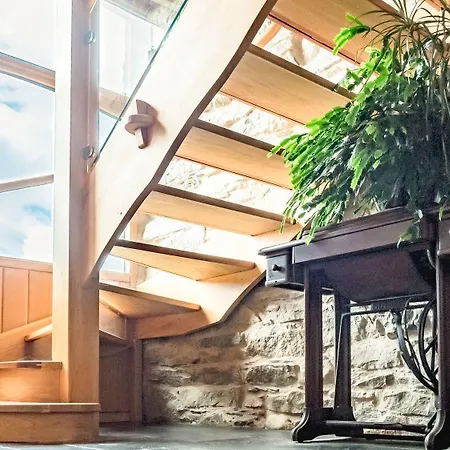 The Wayside And Whisky Barn Whitbeck