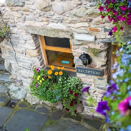 The Wayside And Whisky Barn Casa de hóspedes 4*
