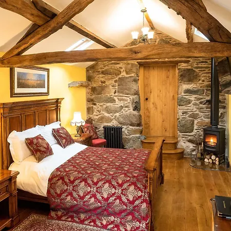 Guest house The Wayside And Whisky Barn 4*