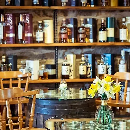Pensjonat The Wayside And Whisky Barn 4*