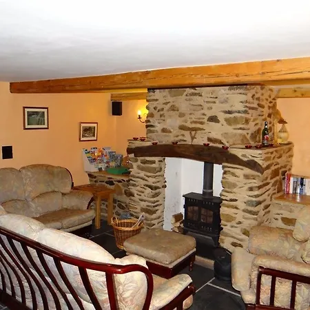 The Wayside And Whisky Barn Whitbeck