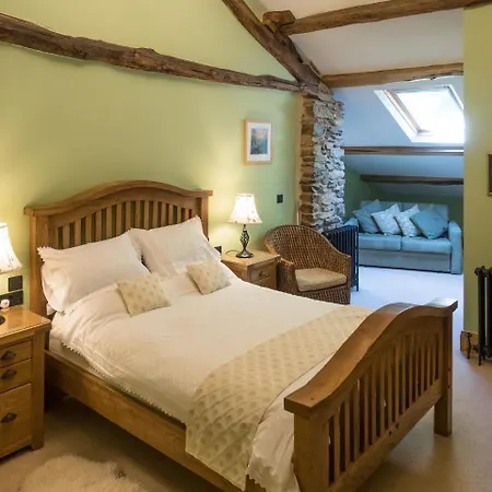 The Wayside And Whisky Barn Pensjonat