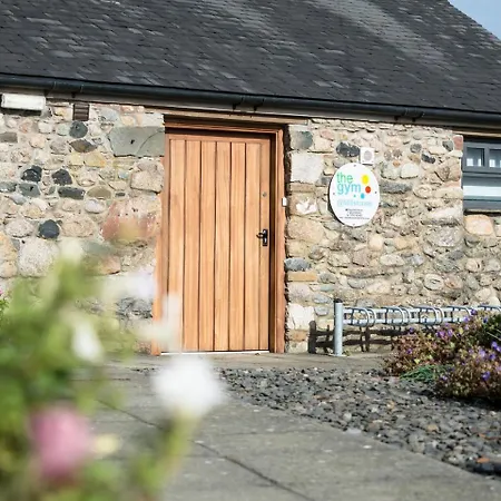 Casa de hóspedes The Wayside And Whisky Barn 4*