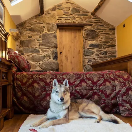 The Wayside And Whisky Barn Whitbeck