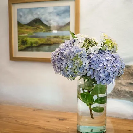 The Wayside And Whisky Barn 4*