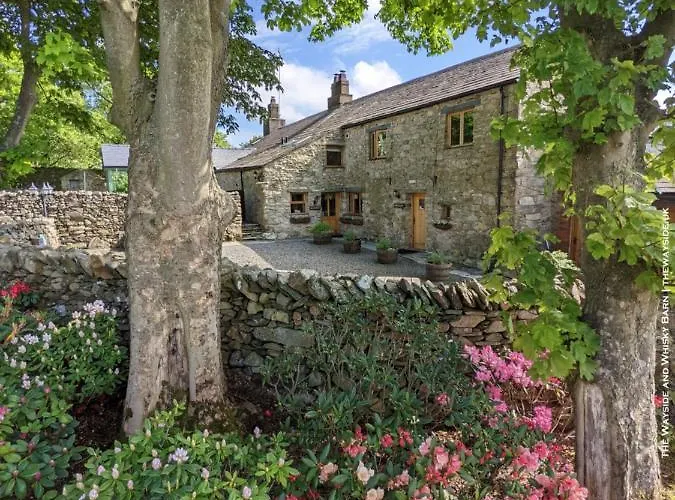The Wayside And Whisky Barn Whitbeck