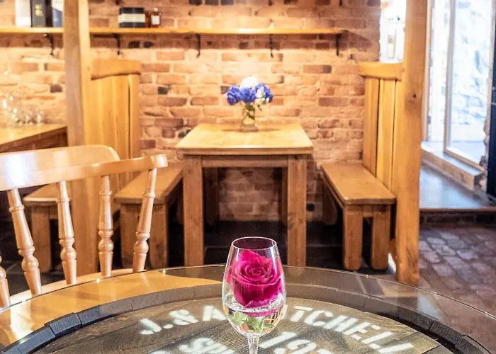 Gasthuis The Wayside And Whisky Barn 4*