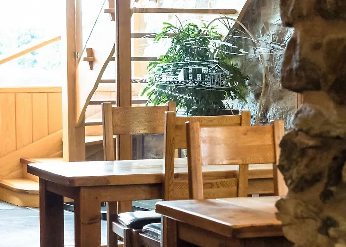 The Wayside And Whisky Barn 4* Whitbeck