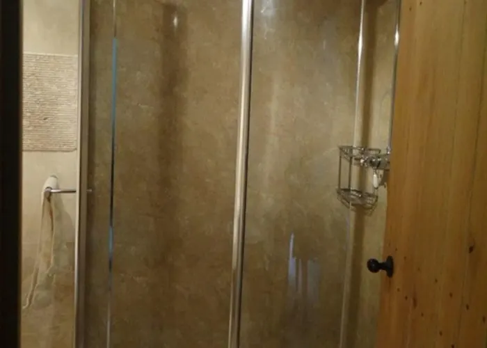 Gasthuis The Wayside And Whisky Barn