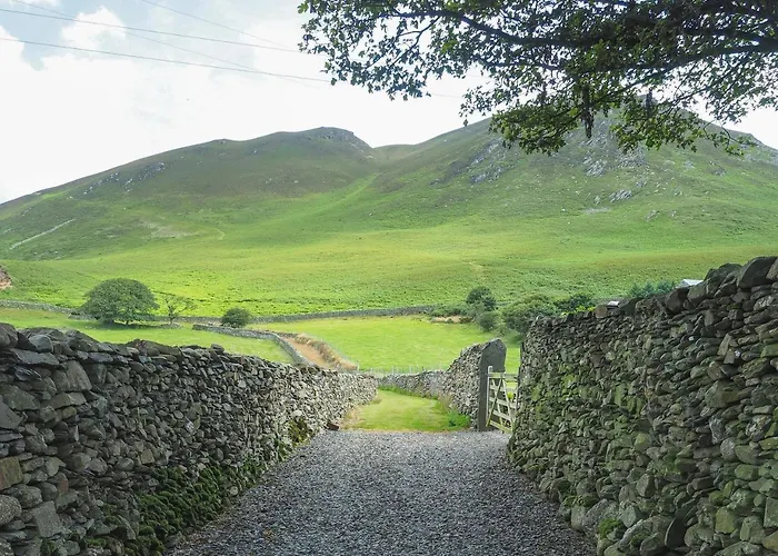 The Wayside And Whisky Barn Whitbeck