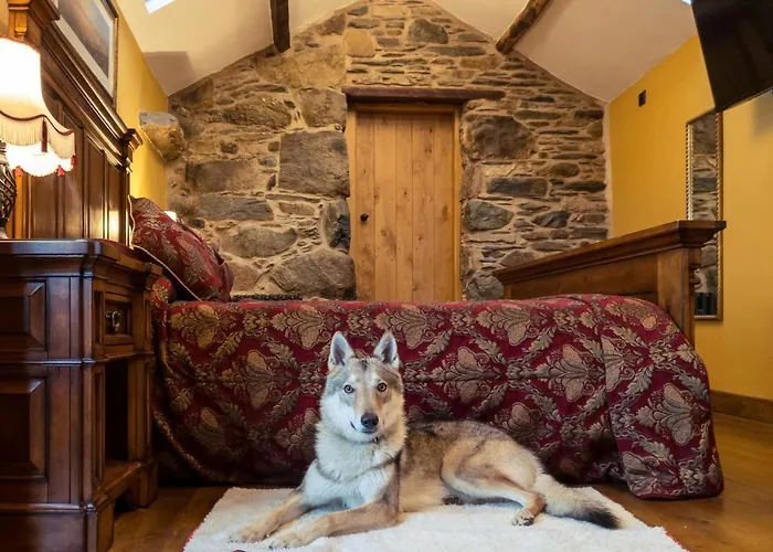 The Wayside And Whisky Barn Whitbeck