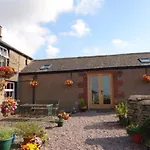 The Wayside And Whisky Barn Guest house Whitbeck