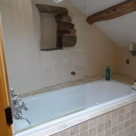 Gasthuis The Wayside And Whisky Barn 4*