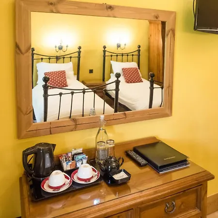 The Wayside And Whisky Barn Gasthuis 4*
