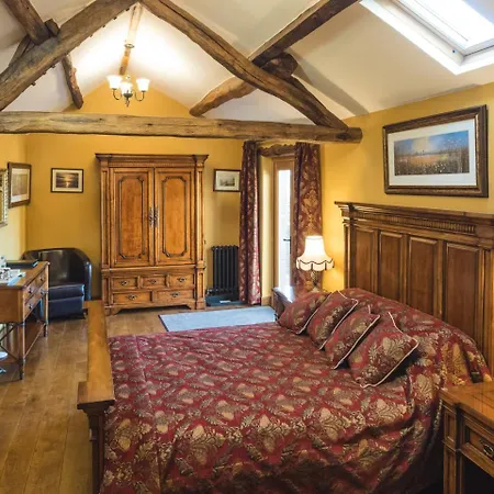 The Wayside And Whisky Barn Guest house Whitbeck